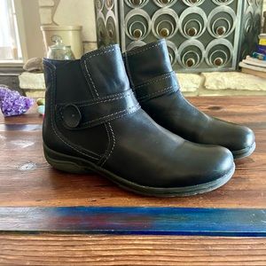 Clarks Leather Booties Size 8